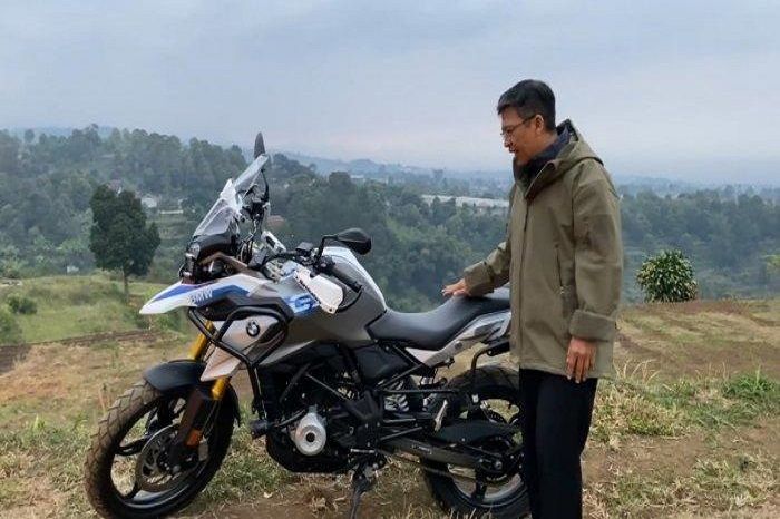 Dilelang mulai Rp 175 jutaan, motor BMW G 310 GS milik Aa Gym bikin naksir.