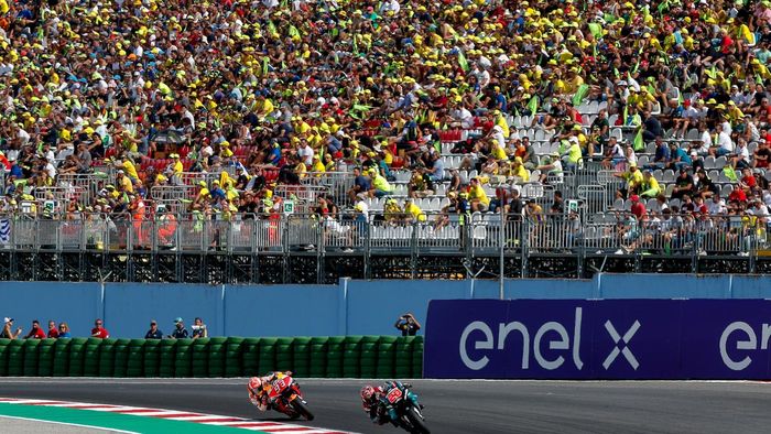 ilustrasi penonton di Misano World Circuit Marco Simoncelli pada gelaran MotoGP San Marino.