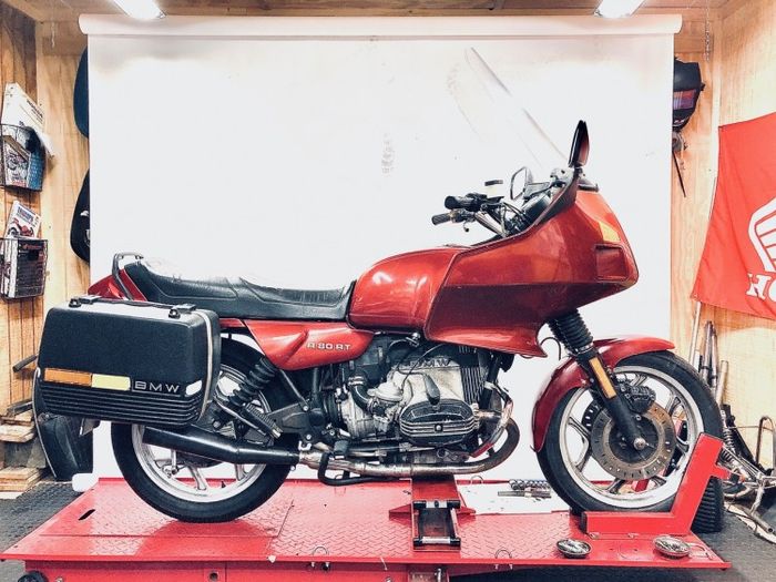 Kondisi awal dari BMW R80RT ini
