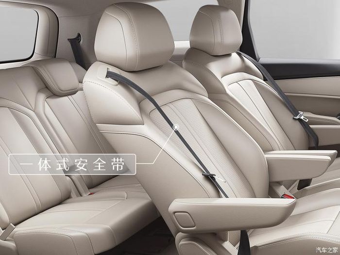 Seatbelt pada Wuling Victory sudah terintegrasi dengan kursi
