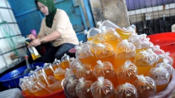 Minyak goreng dengan ciri-ciri ini tak layak konsumsi namun masih sering beredar di pasar. 