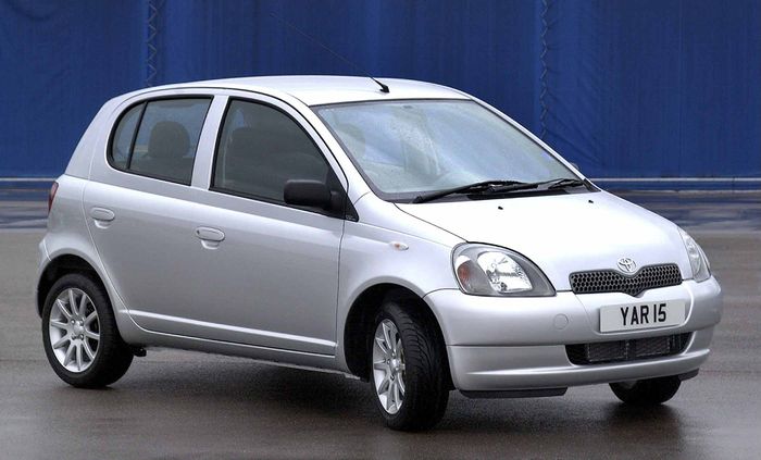 Toyota Yaris generasi 1 versi 5-doors