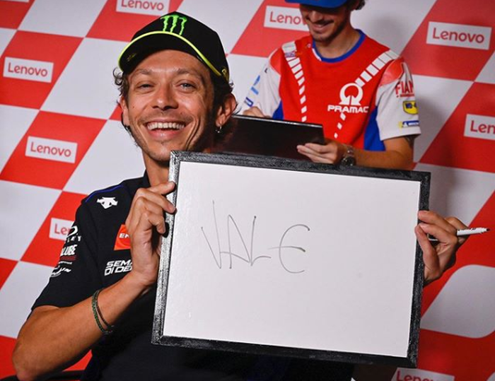 Valentino Rossi dalam sesi media, Kamis (10/9/2020)