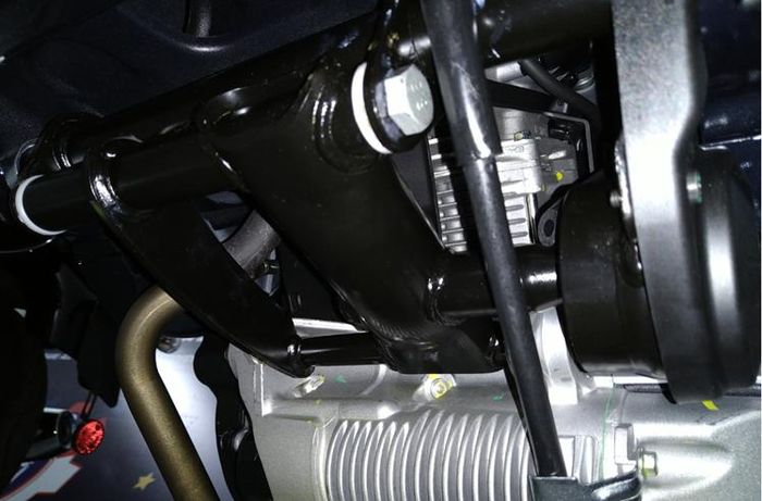 Engine mounting Vespa S 125 i-get 2020