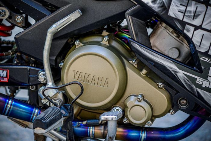 Blok mesin Yamaha MX King 150 ini  diganti dengan milik Yamaha FZ