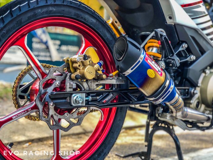 Exhaust system AHM M3 membuat Yamaha MX King 150 ini makin sempurna