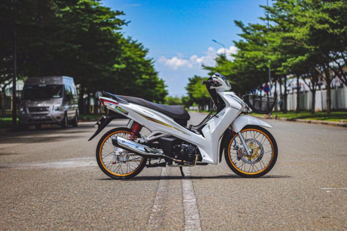 Honda Wave 125i yang menawan