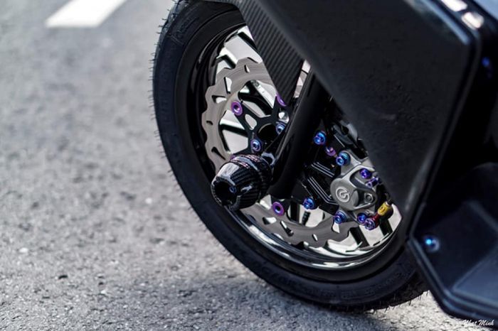 Rem depan Honda Air Blade ini makin istimewa