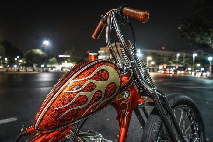 Finishing pada Honda Rebel 250 chopper ini juga asyik banget