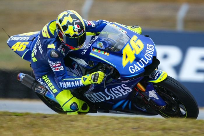 Valentino Rossi di Yamaha pertama kali tahun 2004