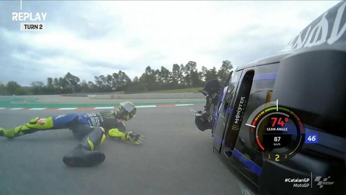 Valentino Rossi crash di MotoGP Catalunya 2020