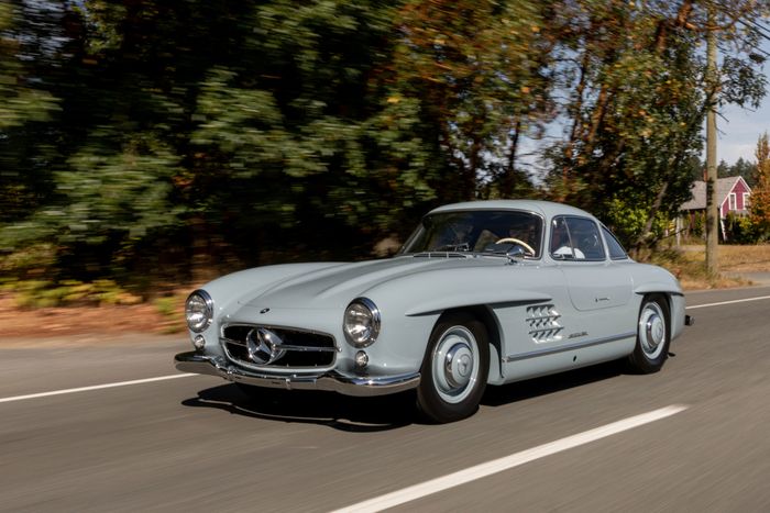 Mercedes-Benz 300 SL Coupe 'Gullwing' terjual di lelang online bringatrailer.com
