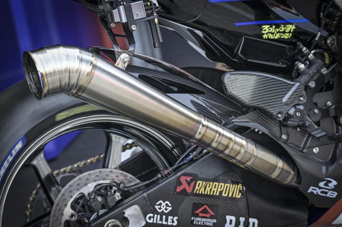 Penggunaan knalpot baru dengan silincer panjang di YZR-M1 jadi salah satu strategi Yamaha untuk siasati agar mesin tak mudah jebol