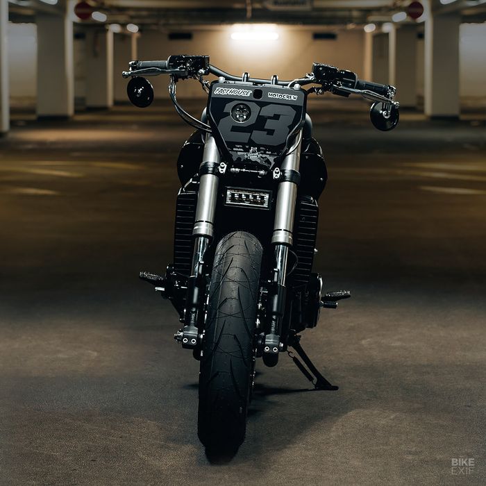 Yamaha V-Max urban tracker yang super sangar