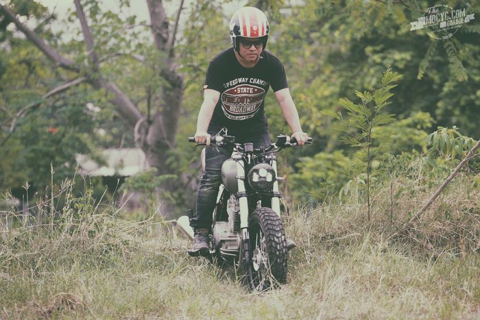 Stallion CT400 tracker yang menarik