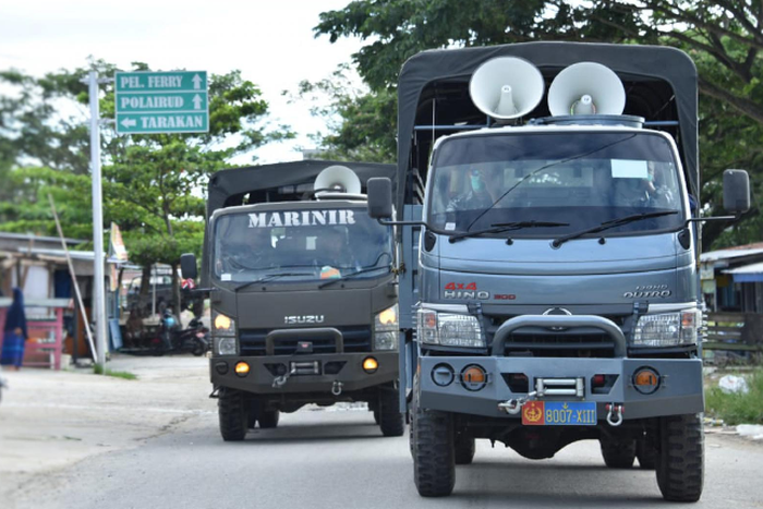 Kendaraan dinas TNI-AD 