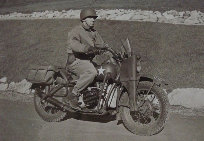 Harley-Davidson XA saat digunakan tentara Amerika Serikat 