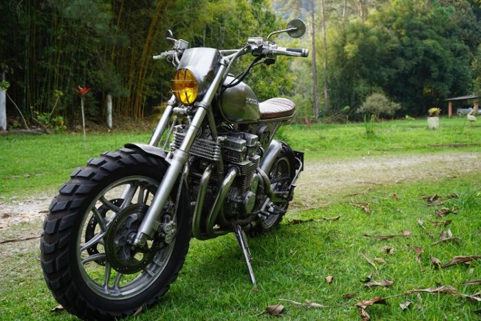 Street tracker garang dari Honda CBX750F