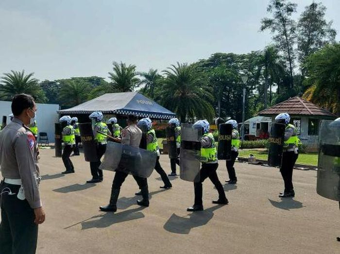 Polda Metro Jaya terjunkan Dalma lantas yang bertugas evakuasi Polantas