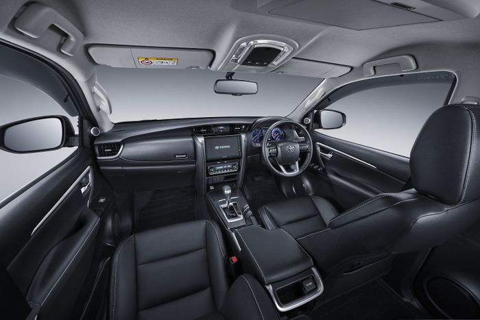 Interior Toyota New Fortuner