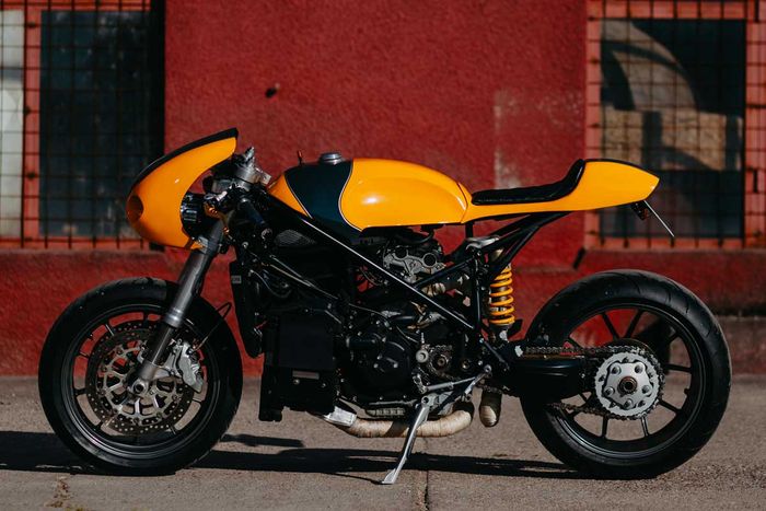 Sebelum menjadi cafe racer, Ducati 749 ini sudah dimodifikasi performanya