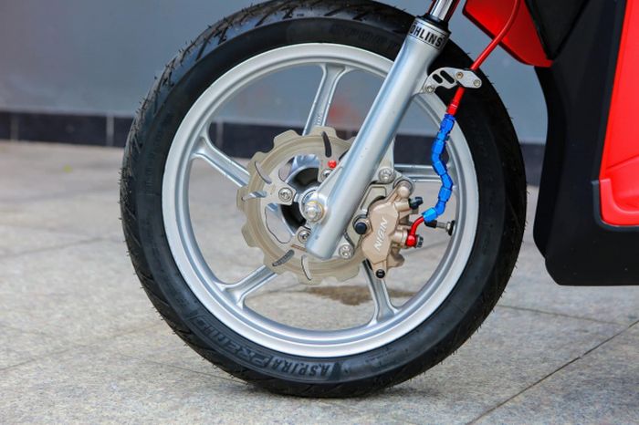 Pengereman depan mewah 