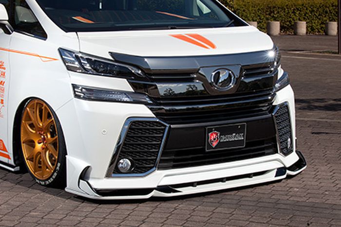 Tampilan sporty Toyota Vellfire ini didukung body kit Athelete Deep