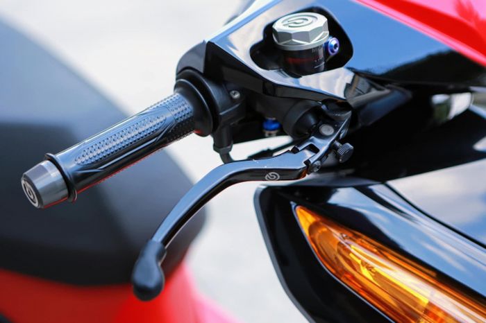 Master rem Brembo pada Honda Vario 125 ini