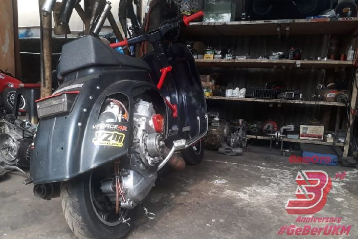 Vespa drag race garapan YZM Garage