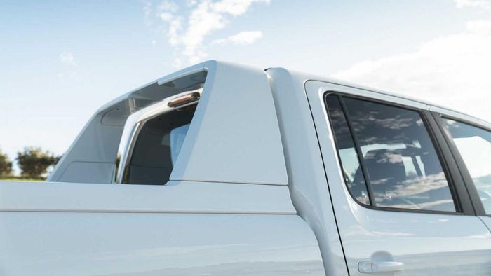 sports bar keren menempel pasti di bak belakang