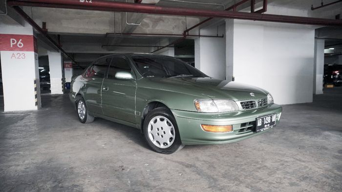 Toyota Corona Absolute 1997 tayang liputannya di kanal Youtube Otojadul