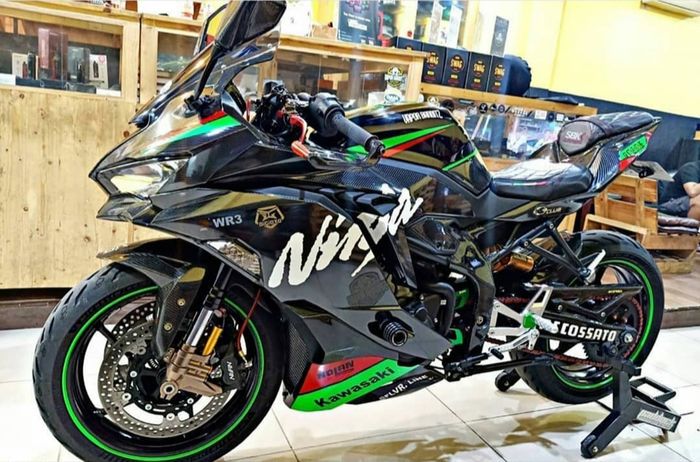 Modifikasi double cakram di pelek ori Ninja ZX-25R, makin sporty!