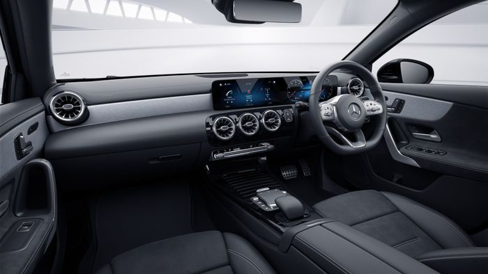 sistem infotainment MBUX seluas 10,25 inci