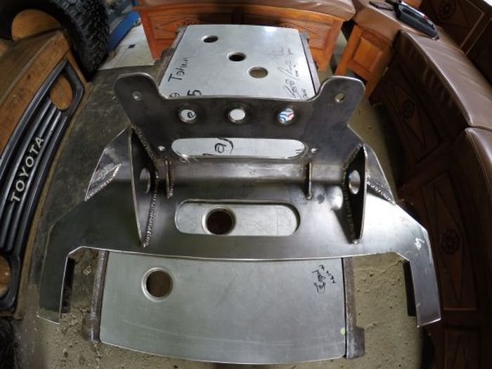 Dudukan winch hasil custom