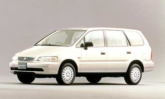 Honda Odyssey generasi pertama pada tahun 1994