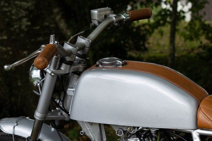 Tangkinya memakai Honda CB200