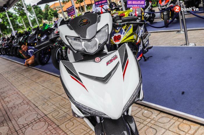 Bagian kokpit Yamaha MX King 150 ini juga istimewa