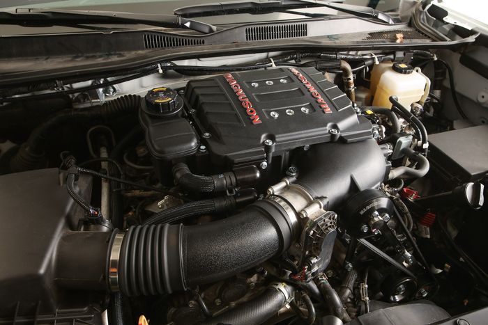 mesin V6 3.500cc Tacoma telah dilengkapi supercharger Magnuson TVS1900. 