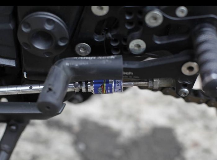 Quick shifter MBR Tech terpasang di motor