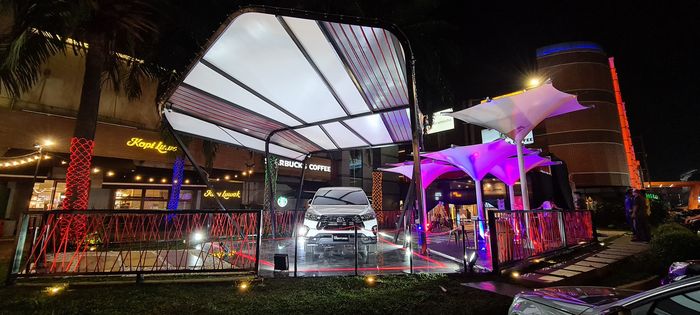 Toyota Pop-up Store menempati area seluas 250 m2 yang terdiri dari outdoor dan indoor lounge.