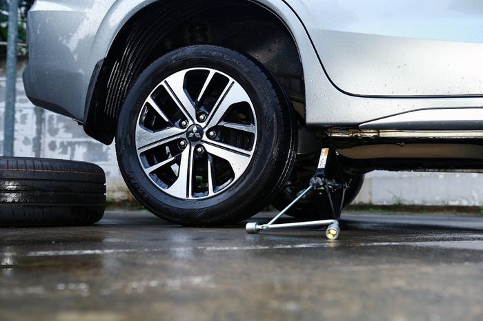 Mitsubishi menawarkan Tire Campaign untuk Pajero dan Xpander, diskon pembelian ban dan gratis oli