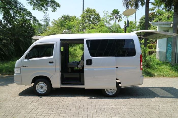 Suzuki New Carry Minibus