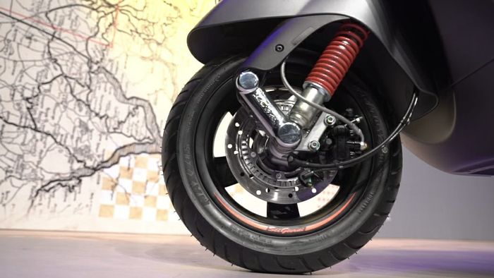 Ilustrasi suspensi Vespa, menganut model trailing link