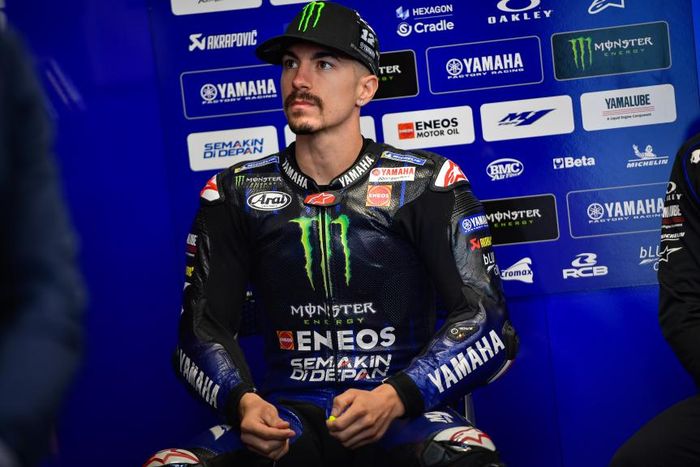 Maverick VInales udah keluhkan masalah grip ban belakang dan akselerasi pada Yamaha YZR-M1 yang dirasa kurang bagus.