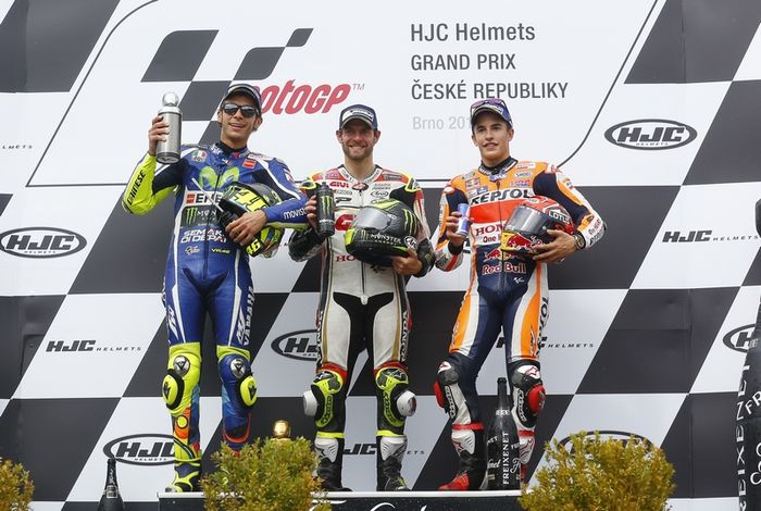 Cal Crutchlow menang di MotoGP Ceko 2016, ia mengalahkan Valentino Rossi dan Marc Marquez