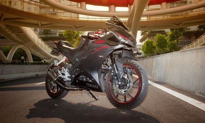 Modifikasi Yamaha R15 yang super keren
