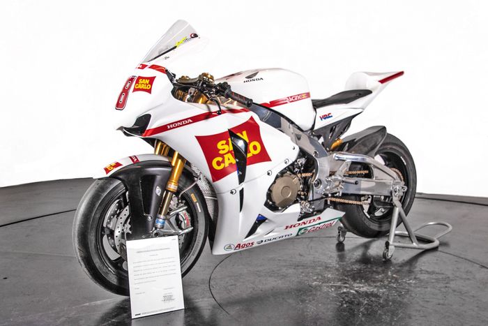 Honda CBR1000RR Marco Simoncelli sudah dilengkapi sertifikat keaslian dari Gresini Racing