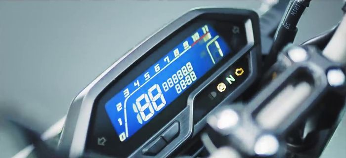 panel instrumen digital pada Honda Hornet 2.0
