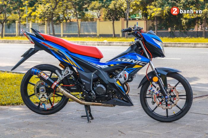 Modifikasi Honda Sonic 150R yang super sangar