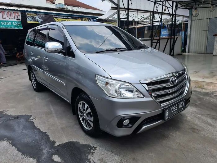 Toyota Kijang Innova 2.0 G 2015